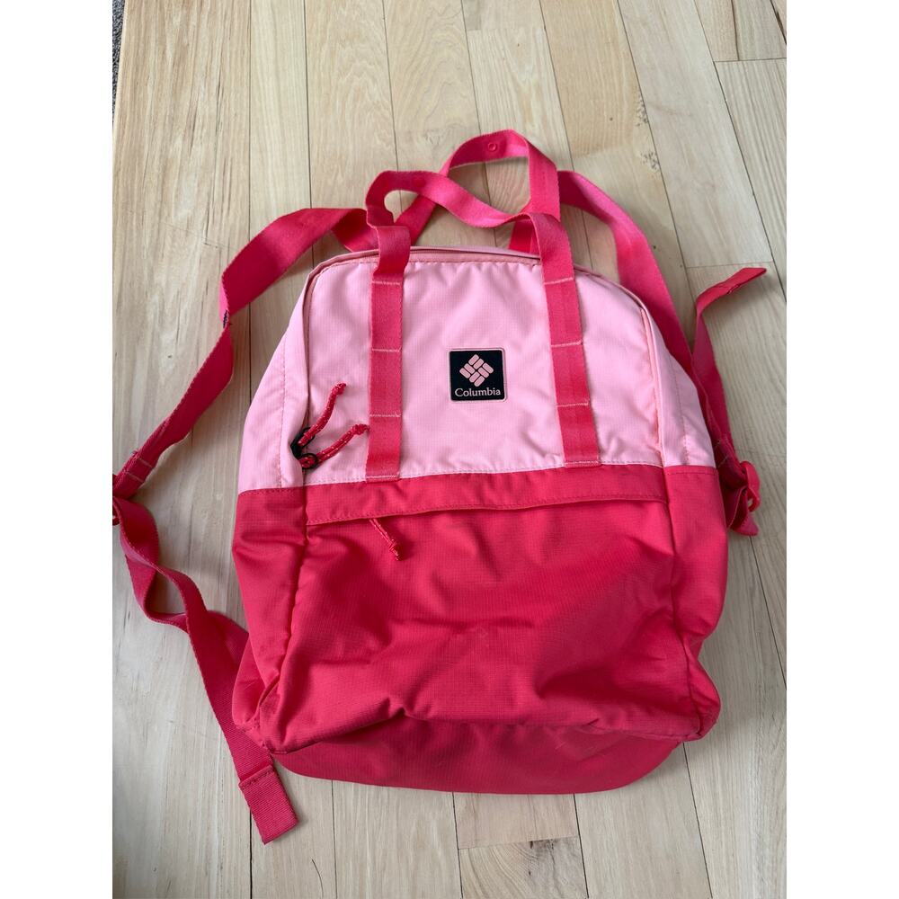 Columbia Trek 18L Pink and Red Backpack